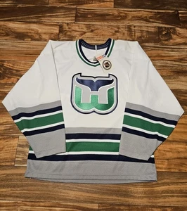 NUEVA Camiseta deportiva vintage Hartford Whalers CCM hockey nueva con etiquetas en blanco talla para hombre pequeña  - Imagen 1 de 10