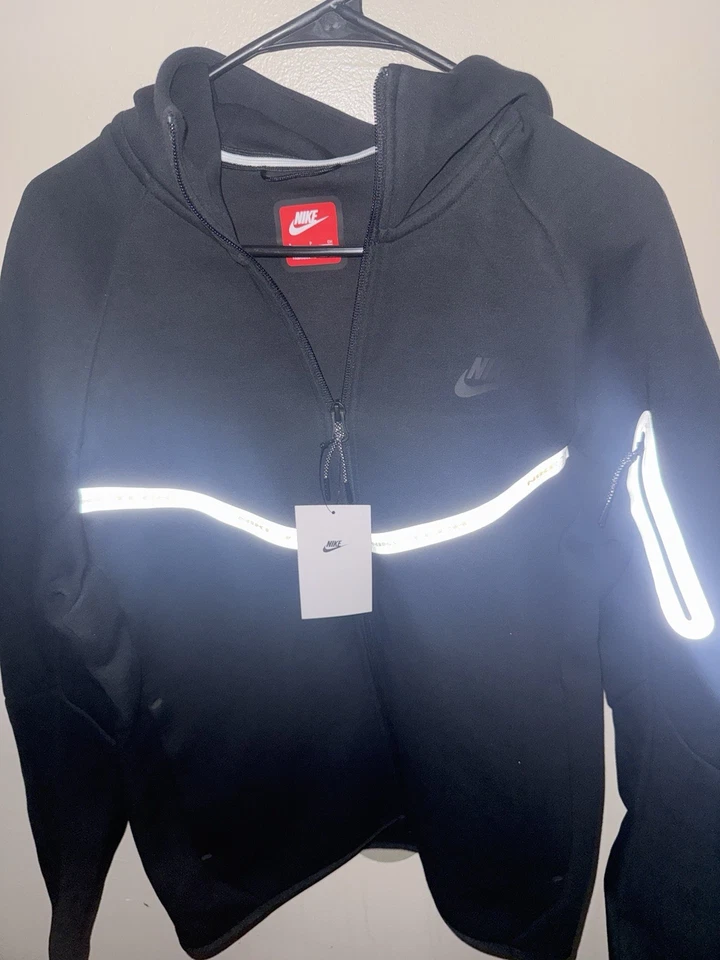 Chaqueta cortavientos polar con cremallera completa Nike Tech para hombre con detalles reflectantes talla S Foto 1 de 4