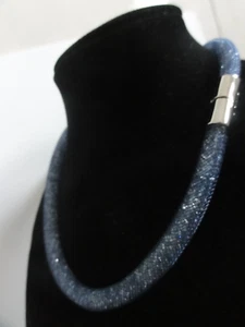 FAVOLOSA COLLANA GIROCOLLO MAGLIA 16 1/2" CRISTALLO BLU FIRMATO SWAROVSKI - Foto 1 di 8