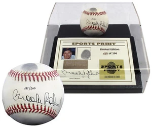 Orioles Brooks Robinson Signed Thumbprint Baseball LE #'d/200 w Display Case BAS - Picture 1 of 5