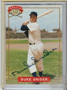Nabisco All-Star Legends Duke Snider Autographed Trading Card 1994 - Picture 1 of 3