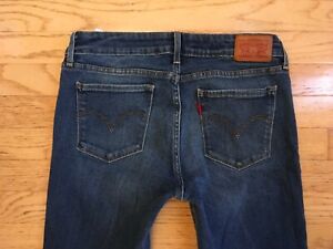 Levis 711 skinny  jeans sz 29 Great  condition inseam 30” 