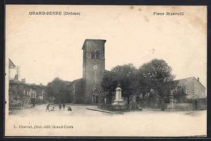 CPA Grand-Serre, Place Bizarelli avec le clocher et le monument aux morts - Picture 1 of 2