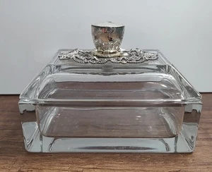 Vintage Clear Glass Crystal Trinket Jewelry Box with Metal knob And Detail D1 - Picture 1 of 7