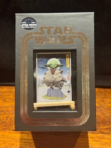 Prendedor artístico insignia exclusivo de YODA Takumi celebración de Star Wars Japón 2025 - Imagen 1 de 5