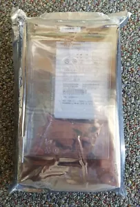 NEW Sealed EMC 005050362 200Gb SAS 2.5" 6Gbps Flash SSD in 3.5" Tray - FREE SHIP - Picture 1 of 3