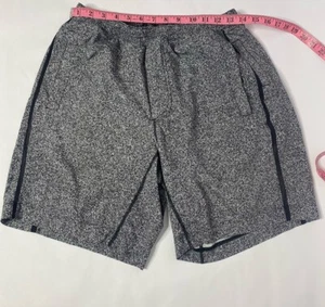 Lululemon PACE BREAKER 9" gefütterte Herrenshorts Größe Large schwarz weiß gesprenkelt - Bild 1 von 12