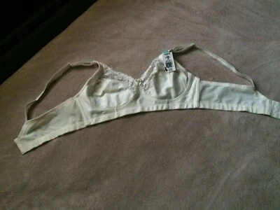 GODDESS 40B IVORY COTTON  SOFT CUP STYLE 650 NWT - Image 1 of 4