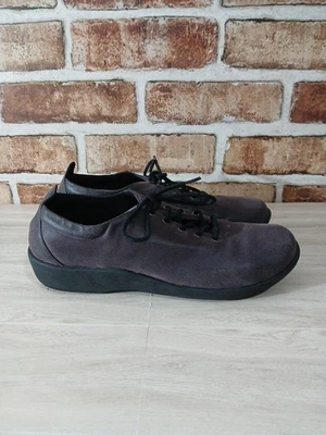 Zapatos Deportivos Clarks Cloudsteppers Para Mujer Talla 7 Color Ciruela Con Cordones Ligeros Foto 1 de 4