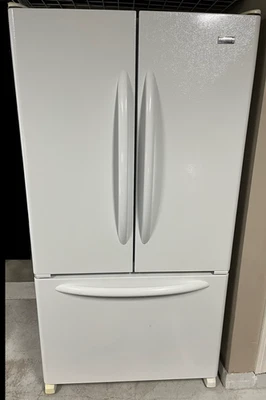 Refrigerador congelador inferior puerta francesa Kenmore Elite 24,8 pies cúbicos Foto 1 de 4