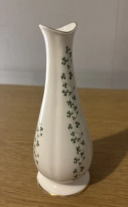 Royal Tara Shamrock 17 cm Vase, gebraucht. Fine Bone China Tara Hall Mark. Irland - Bild 1 von 7