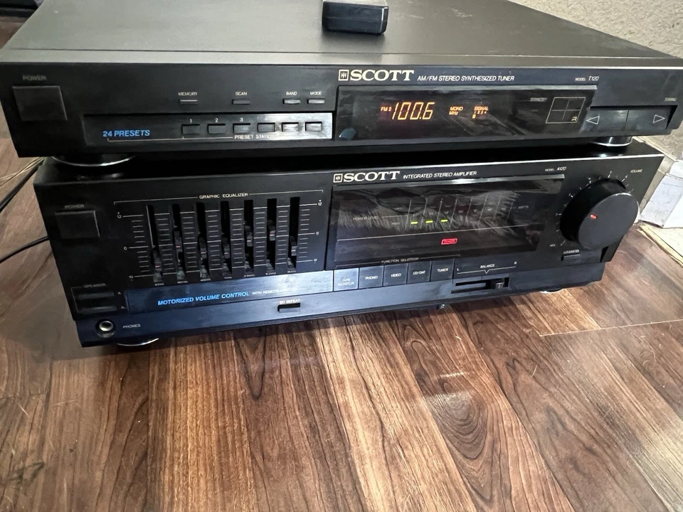 Amplificador integrado estéreo Scott 1987 120 W con ecualizador y sintonizador T120 buen sonido Foto 1 de 4