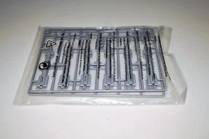 TRUMPETER AV-8B II PLUS 02286 ⭐PARTS⭐ SPRUE WNx2-GBU-12 BOMB 1/32 - Picture 1 of 3