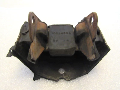 Nuevo de Lote Antiguo 1982-86 Chevy Pontiac Camaro Firebird 2.5 L4 151 RH Montaje Motor GM 10024854 Foto 1 de 4