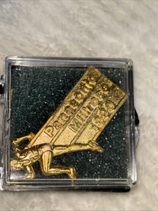 Panasonic Millrose Games 1990 Vintage New York, Souvenir Pin - Bild 1 von 1