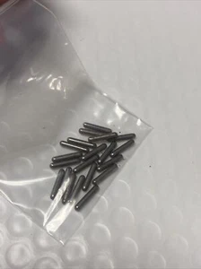 29-26815 Piston Rod Needle Bearing Set of 20 Fits Mercury 3.5-9.8 HP Outboards - Bild 1 von 1