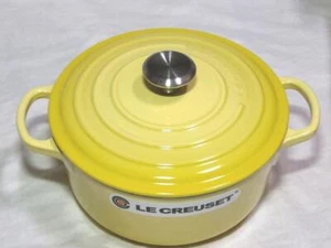 Le Creuset Signature Cocotte Rondo 20 cm 2-3/4 qt Soleil perilla plateada hierro fundido - Imagen 1 de 5