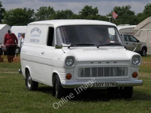 Photo 6x4 White van man, Bolnhurst The ubiquitous Ford Transit Van has ha c2009 - Picture 1 of 1