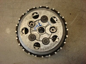 SUZUKI SP 100 DR 1983 1985-1987 CLUTCH BASKET HUB DISC PLATE S OEM 21200-05862 3 - Picture 1 of 10