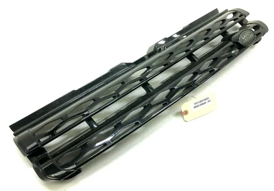 2012-2016 LAND RANGE ROVER EVOQUE FRONT BUMPER GRILLE OEM. - Image 1 of 4