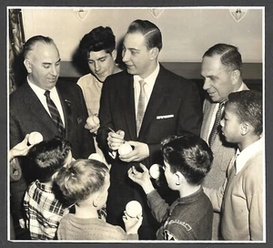 Johnny Podres  BROOKLYN DODGERS UNSIGNED  6-1/8 x 5-5/8  ORIGINAL PRESS PHOTO #9 - Picture 1 of 1