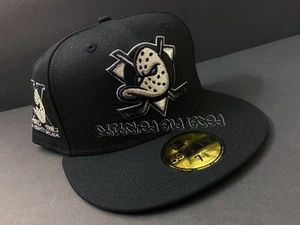 EXCLUSIVE ANAHEIM MIGHTY DUCKS FITTED HAT BLACK SILVER DECADE PATCH CLUB 7 5/8 - Picture 1 of 8