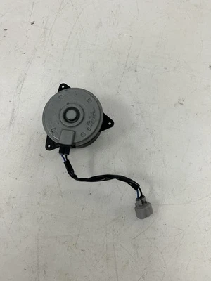 2014-2024 LEXUS IS350 RC350 3.5L V6 DRIVER COOLING FAN MOTOR OEM 16363-31300 - Image 1 of 4