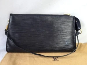 LOUIS VUITTON M52942 Epi Pochette Accessory Pouch Noir Black Handbag - Picture 1 of 9