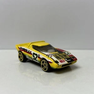 1973-1978 Lancia Stratos Collectible 1/64 Scale Diecast Diorama Model - Picture 1 of 4