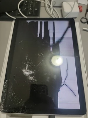 Microsoft Surface Go 3 64 GB SSD 4 GB RAM Dorado 6500Y Win 11 Home ¡PARA REPUESTOS!! Foto 1 de 4