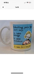 Taza de colección 1988 Shoebox Greetings Hallmark - Admitir que tienes 30 años no es fácil  - Imagen 1 de 9