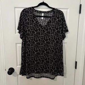 Lularoe Christy T-Shirt Einzelhandel 36 $ - XL - Artikel #324 - Bild 1 von 4