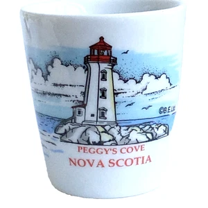 De colección Peggy's Cove Nueva Escocia Shot Glass Bluenose II Faro Velero - Imagen 1 de 8