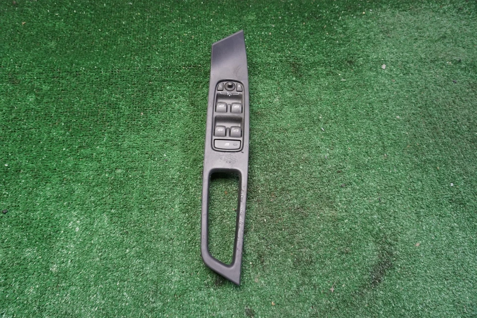 2011 VOLVO S60 RIGHT Window Switch OEM 9123968 - Image 1 of 4