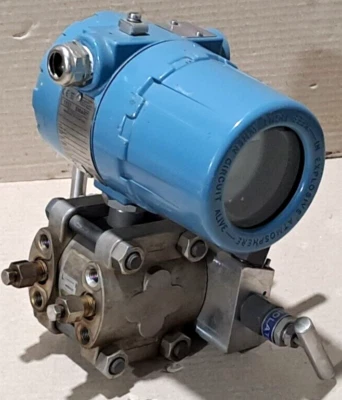 Rosemount 1151DP5S22M4B1I1I4 + C304051230-0000 Pressure Transmitter 1 pcs - Image 1 of 4