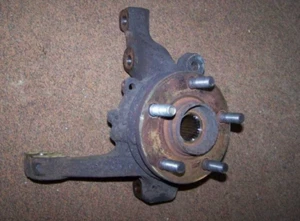 2002-2010 Chrysler PT Cruiser Passnger Front Spindle Knuckle AT, R, Used - Picture 1 of 2
