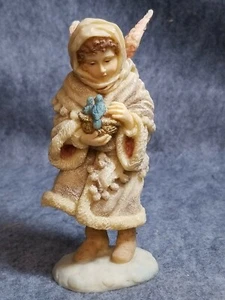 Engel hält Vögel Figur. 6 1/4" hoch. - Bild 1 von 5