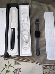 Apple Smart Watch Apple Watch Series 2 Nike + 42mm Digital Rubber GRY BLK - Picture 1 of 12