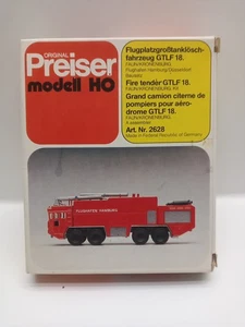 Preiser HO 2628 Flugplatzgroßtanklöschfahrzeug - GTLF 18  Hamburg  in OVP - Bild 1 von 7