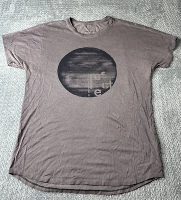 Camisa Lululemon X Robert Geller Para Hombre M Estampado Gráfico Manga Corta Foto 1 de 4