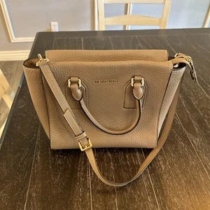 Michael Kors Leather Pocket Tote Handbag Lightly Used! - Picture 1 of 13