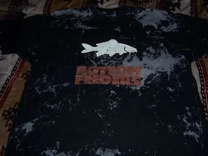 CARP FISHING BOTTOM FEEDER SHIRT ADULT XL - Picture 1 of 4
