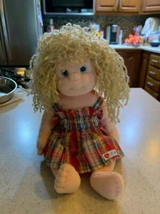 "Ty" Beanie Babies Kids Collection "Blondie". Born January 2,1995. With tags. - Picture 1 of 3