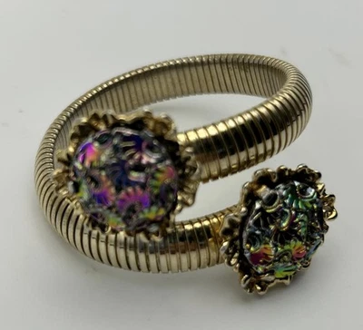 Brazalete Vintage Elizabeth Morray Bobina Tono Dorado Puño con Lámina Vidrio Cabujones Foto 1 de 4