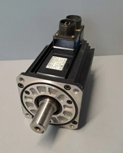 SGMSH15DCA6F0Y - YASKAWA - SGMSH-15DCA6F-0Y / 4G0438006 Servomotor USED - Picture 1 of 5