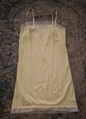 Hollywood Vassarette Nylon Vestido Sin Mangas Amarillo Encaje Lencería Vintage D 34 Foto 1 de 4