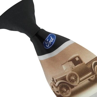 Historia de las camionetas Ford Hechas en EE. UU. Corbata Ford Lover Multicolor Brillante Foto 1 de 4