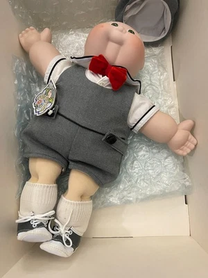 Cabbage Patch Kids 1985, muñeca de porcelana de 16" 'Timothy David' con original Caja y certificado de autenticidad Foto 1 de 4