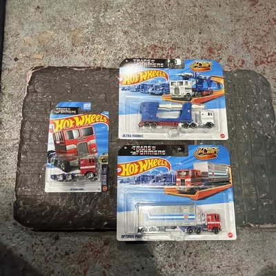 New - TRANSFORMERS ULTRA MAGNUS Hot Wheels Track Fleet - 3 Pack - Image 1 of 4