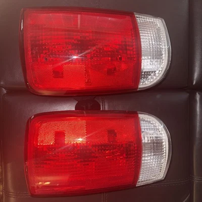 Tail Lights Pair Set for 95-05 Chevy Blazer/98-00 GMC Envoy/95-01 Jimmy - Image 1 of 4